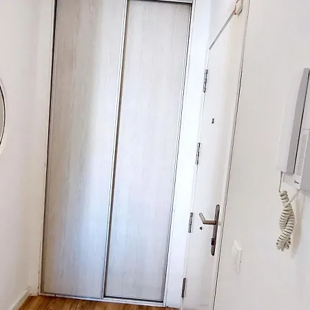 Apartamento Lauren Apartment *